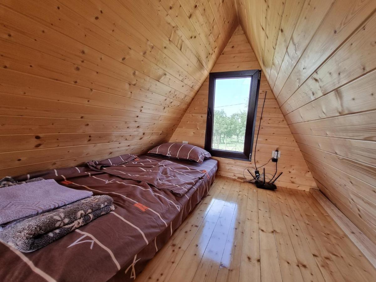 Cottage In Udabno エクステリア 写真